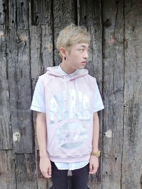 謝秉彥さんのコーディネート