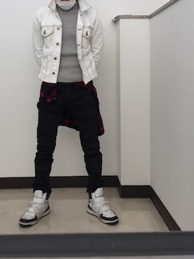 「Right-on MEN'S（ライトオンメンズ）のアイテム（デニムジャケット、ホワイト系）」を使った、kenkenさん（メンズ・175cm）の冬コーディネート