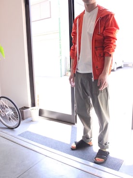 「Vネック」｜「アイテム（ナイロンジャケット）」を使った、Sunny clothing storeさん（メンズ・172cm）の春コーディネート