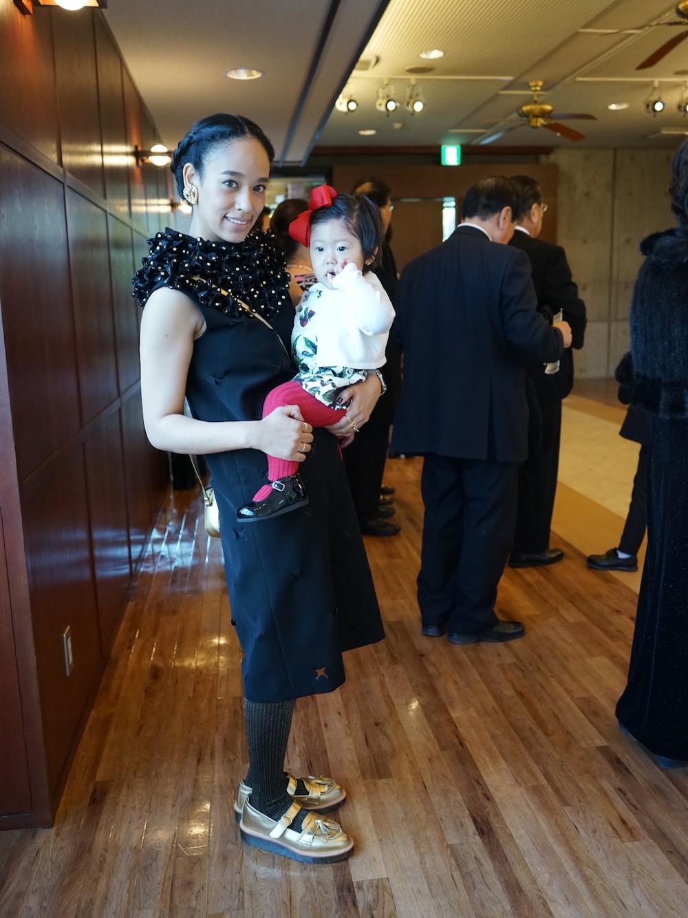 「結婚式、wedding、コムデギャルソン、ノアール」｜「COMME des GARCONS NOIRのアイテム（ワンピース、ブラック系）」を使った、aaaaaalllllyさん（レディース・159cm）の冬コーディネートの1枚目の写真