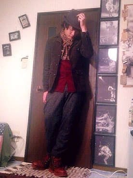 「部屋撮り」｜「アイテム（カバーオール）」を使った、kaakun.さん（メンズ・175cm）の冬コーディネート