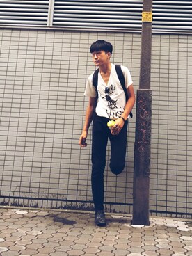 「JOYRICH（ジョイリッチ）のアイテム（Tシャツ/カットソー、ホワイト系）」を使った、Kazuky Sakataさん（メンズ・172cm）の秋コーディネート