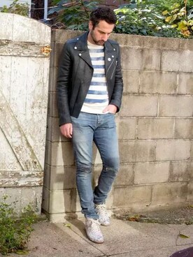 「sneakers」｜「アイテム（ライダースジャケット）」を使った、Mason Kraneさん（メンズ・183cm）の夏コーディネート