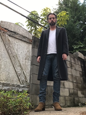 「Saint Laurent」｜「アイテム（チェスターコート）」を使った、Mason Kraneさん（メンズ・183cm）の冬コーディネート