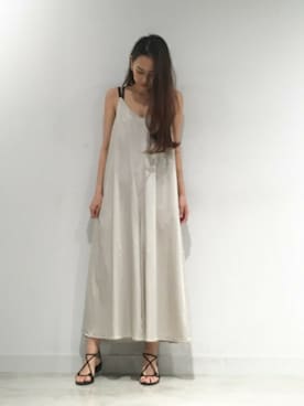 「アイテム（つなぎ/オールインワン、ベージュ系）」を使った、SAKI TAKAYAMAさん（レディース・164cm）の春コーディネート