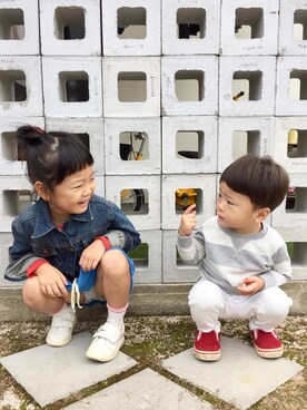 「FITH（フィス）のアイテム（スカート）」を使った、よつばと葉さん（キッズ・100cm）の秋コーディネート