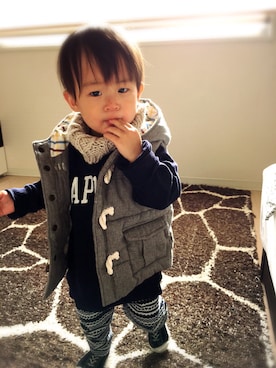 「babygap」｜「アイテム（ダウンベスト）」を使った、MAOKICHIさん（キッズ・80cm）の冬コーディネート