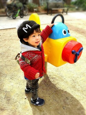 「Carter's（カーターズ）のアイテム（パーカー）」を使った、MAOKICHIさん（キッズ・70cm）の冬コーディネート