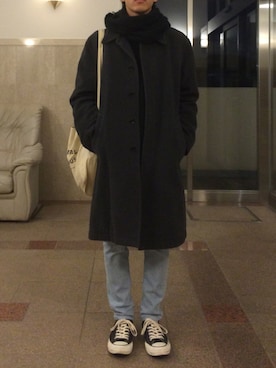 「チャックテイラー」｜「アイテム（ステンカラーコート）」を使った、チェチェンさん（メンズ・172cm）の冬コーディネート