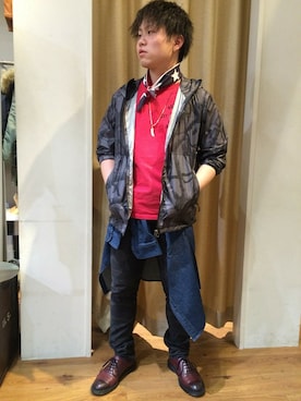 「AVIREX（アヴィレックス）のアイテム（マウンテンパーカー）」を使った、三品文哉さん（メンズ・163cm）の春コーディネート
