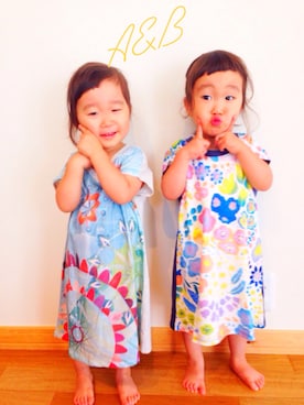 「はだし」｜「アイテム（ワンピース/ドレス）」を使った、A&Bさん（キッズ・90cm）の夏コーディネート