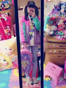 「アイテム（ナイロンジャケット、ピンク系）」を使った、ゆうみんさん（レディース・166cm）の夏コーディネート