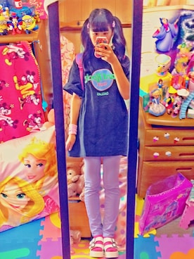 「アイテム（バックパック/リュック、パープル系）」を使った、ゆうみんさん（レディース・166cm）の夏コーディネート