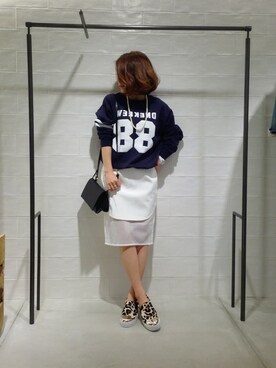 「アイテム（クラッチバッグ）」を使った、megさん（レディース・155cm）の春コーディネート