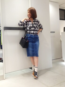 「アイテム（デニムスカート）」を使った、megさん（レディース・155cm）の春コーディネート