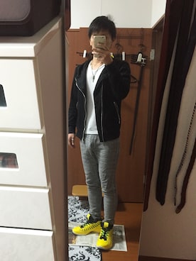 「DESIGNWORKS（デザインワークス）のアイテム（パンツ）」を使った、Takaya-murさん（メンズ・170cm）の春コーディネート