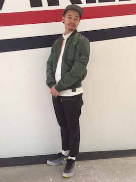 「AIR MAX」｜「アイテム（ミリタリージャケット）」を使った、AVIREX HIDEO.Yさん（メンズ・168cm）の秋コーディネート