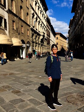 「carhartt」｜「アイテム（スタジャン）」を使った、Lau Yu Shanさん（メンズ・176cm）の秋コーディネート