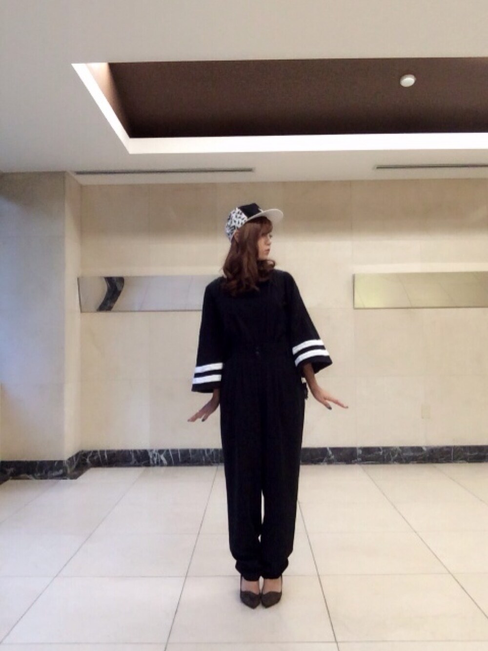 「black、kyoto、STYLE」｜「KANGOLのアイテム（キャップ、ブラック系）」を使った、haruka.Mさん（レディース・155cm）の秋コーディネートの1枚目の写真