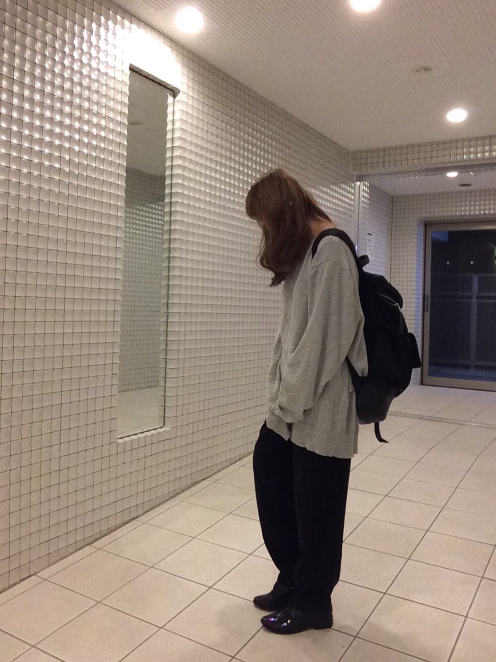 「cafe、kyoto、STYLE」｜「usedのアイテム（ニット/セーター、グレー系）」を使った、haruka.Mさん（レディース・155cm）の秋コーディネートの1枚目の写真