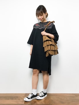 「フリルトート」｜「アイテム（ワンピース/ドレス）」を使った、tomoyoさん（レディース・159cm）の秋コーディネート