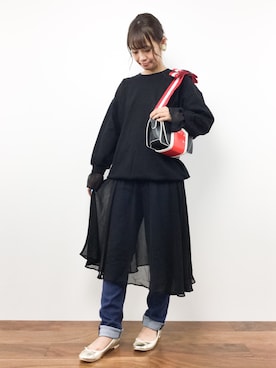 「VIA BUS STOP（ヴィアバスストップ）のアイテム（バッグ）」を使った、tomoyoさん（レディース・159cm）の秋コーディネート