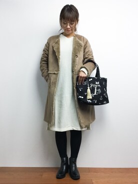 「PAGEBOY（ページボーイ）のアイテム（ムートンコート）」を使った、tomoyoさん（レディース・159cm）の秋コーディネート