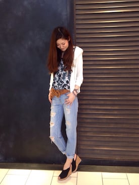 「アイテム（ベルト）」を使った、Akiko Kobayashiさん（レディース・169cm）の春コーディネート