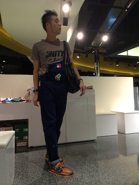 「SEBAGO DOCKSIDES（セバゴデッキシューズ）のアイテム（その他シューズ）」を使った、Eason Hsuehさん（メンズ・173cm）の夏コーディネート