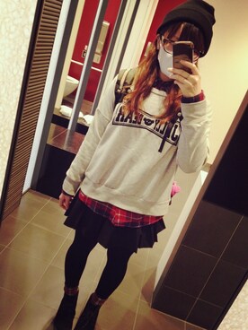 「しまむら（シマムラ）のアイテム（スウェット、グレー系）」を使った、ふくちゃんさん（レディース・156cm）の春コーディネート