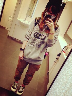 「しまむら（シマムラ）のアイテム（スウェット、グレー系）」を使った、ふくちゃんさん（レディース・156cm）の春コーディネート