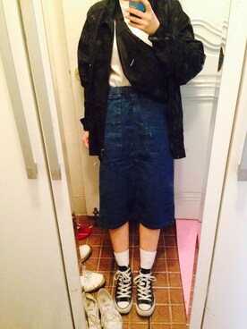 「CONVERSE（コンバース）のアイテム（スニーカー、ブラック系）」を使った、박나영さん（レディース・156cm）の秋コーディネート