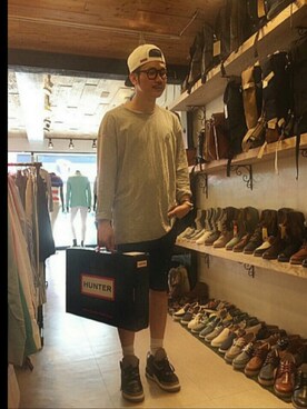 「アイテム（レインシューズ）」を使った、Mr.바키さん（メンズ・177cm・20代）の夏コーディネート
