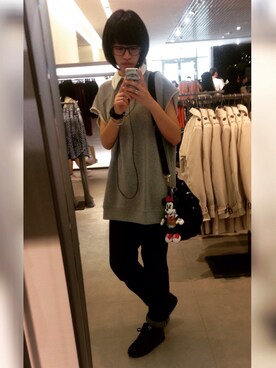 「jouetie（ジュエティ）のアイテム（Tシャツ/カットソー、グレー系）」を使った、takumiさん（レディース）の秋コーディネート