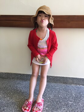 「amber（アンバー）のアイテム（帽子）」を使った、MiaQさん（キッズ・100cm）の春コーディネート