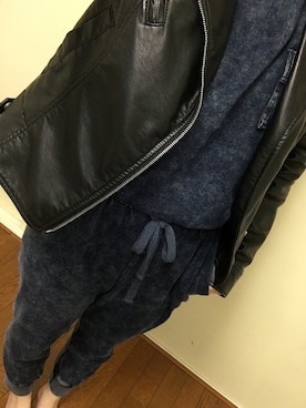 「美容師」｜「アイテム（つなぎ/オールインワン）」を使った、shioriさん（レディース・152cm）の春コーディネート