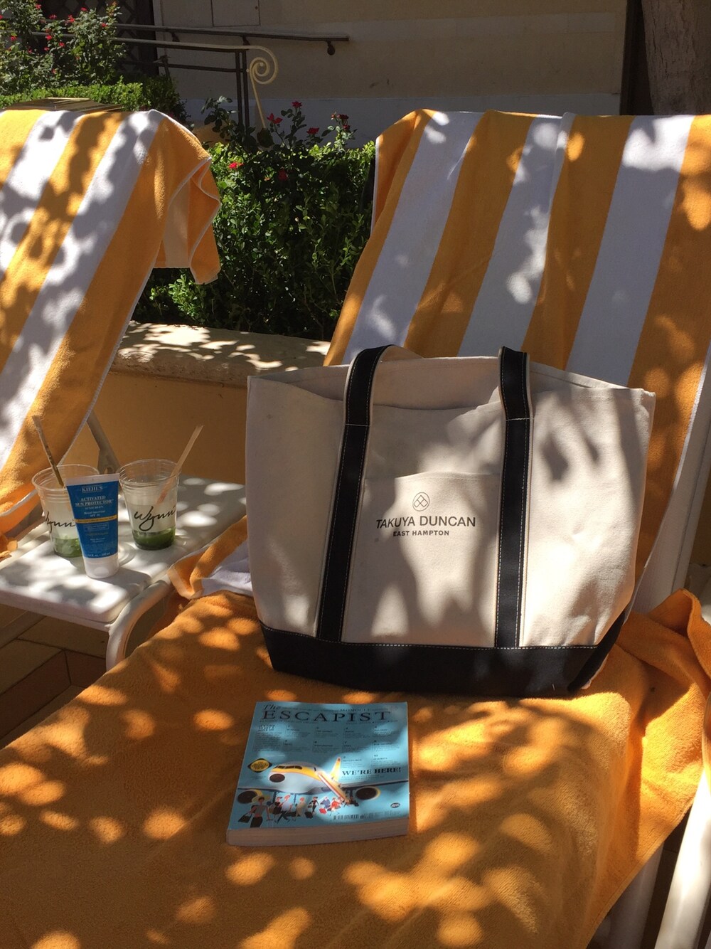 「Tote bag 、Las Vegas、men、bags、men's style、Accessories、summer、summer style、takuyaduncan」｜「Takuya DuncanのOur Emerson Tote is inspired from friends in the Hamptons. This oversized, durable heavy duty canvas tote is the perfect travel-accessory for a day at the beach, shopping and weekend getaways. （トートバッグ、ホワイト系）」を使った、takuyaduncanさん（メンズ・188cm）の夏コーディネートの1枚目の写真
