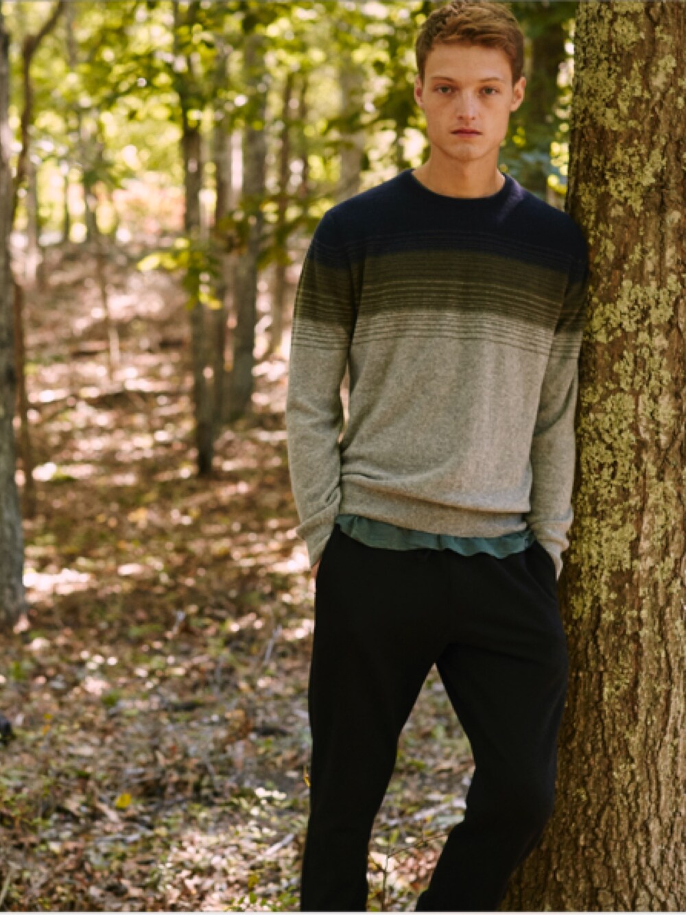 「StatementKnits_TBrand、cashmere、sweaters、menswear、MENS、Scotland、knit、stripe」｜「Takuya Duncanのアイテム（ニット/セーター、グレー系）」を使った、takuyaduncanさん（メンズ・188cm）の秋コーディネートの1枚目の写真