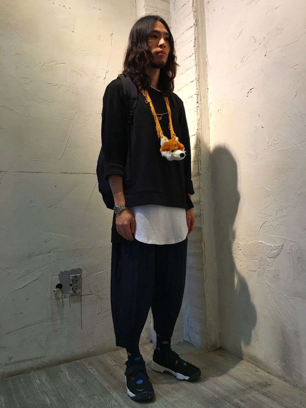 「wullywully、airrift、hommeplisse」｜「wullywullyのアイテム（おもちゃ、オレンジ系）」を使った、felixhinさん（メンズ・170cm）の秋コーディネートの1枚目の写真