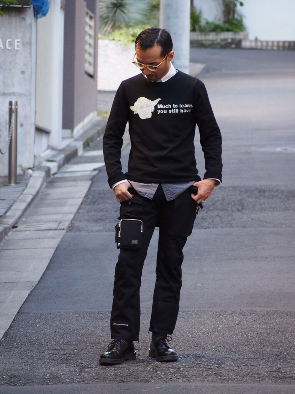 「District、COMME des GARCONS」｜「COMME des GARCONS SHIRTのYODA Knit（ニット/セーター、ブラック系）」を使った、ShinjiJediMoriyamaさん（メンズ・168cm）の秋コーディネートの1枚目の写真