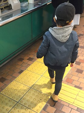 「ZARA KIDSのアイテム（ナイロンジャケット）」を使った、リヒトさん（キッズ・90cm）の秋コーディネート
