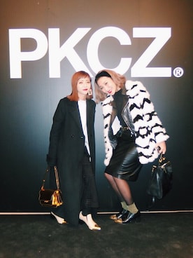 「MURUA（ムルーア）のアイテム（ピアス（両耳用））」を使った、荻原桃子さん（レディース・161cm）の冬コーディネート