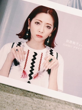 「アイテム（雑誌）」を使った、荻原桃子さん（レディース・161cm）の春コーディネート