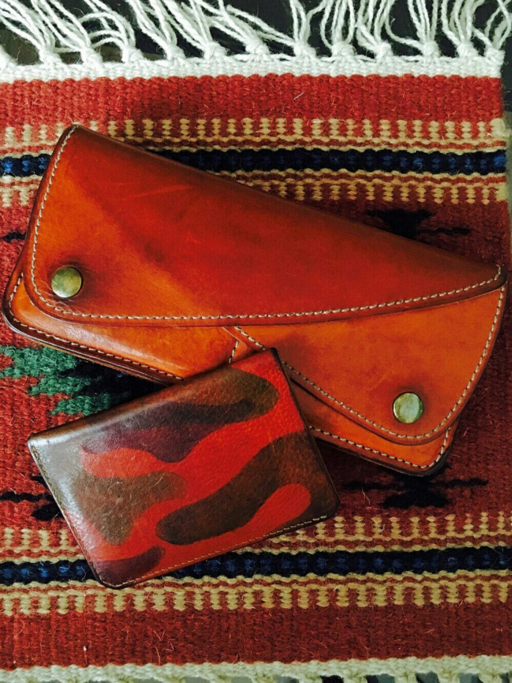 「財布、ウォレット、パスケース、経年変化、迷彩、カモフラ」｜「BEAUTY&YOUTH UNITED ARROWSの＜ARTS&CRAFTS＞ LONG WALLET/財布¨ ◆§§（財布、イエロー系）」を使った、達磨仁さん（メンズ・166cm）の秋コーディネートの1枚目の写真