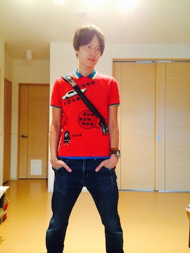 「UNIQLO Tシャツ」｜「アイテム（腕時計）」を使った、Satoshiさん（メンズ・177cm）の春コーディネート