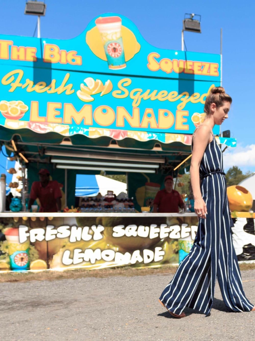 「outfit、summer、casual、stripe、streetstyle、STYLE、fashion、stripe_vogue、ecofashion」｜「asosのアイテム（オールインワン・サロペット、ブルー系）」を使った、Cait Bagbyさん（レディース・165cm）の夏コーディネートの1枚目の写真