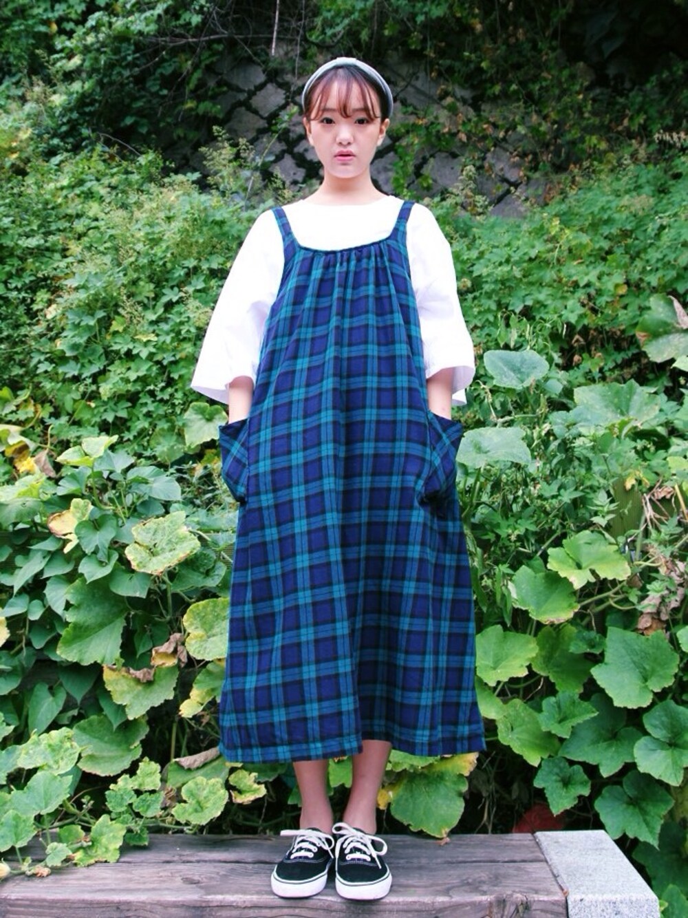 「yoyoandk、check、white、green、VANS、authentic、Hair Band、nest robe」｜「yoyoandkのアイテム（ワンピース、グリーン系）」を使った、요요앤케이さん（レディース・163cm）の秋コーディネートの1枚目の写真