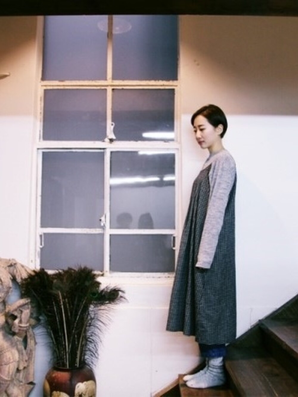 「yoyoandk、요요앤케이、check、onepiece、daily look、denim、layering、henley neck」｜「yoyoandkのアイテム（チュニック、ブラック系）」を使った、요요앤케이さん（レディース・166cm）の冬コーディネートの1枚目の写真