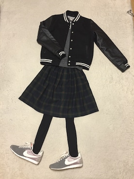 「SHIPS（シップス）のアイテム（スタジャン）」を使った、あ や のさん（レディース・161cm）の秋コーディネート