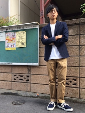 「Maison Kitsune（メゾンキツネ）のアイテム（チノパンツ）」を使った、もんたさん（メンズ・176cm）の秋コーディネート